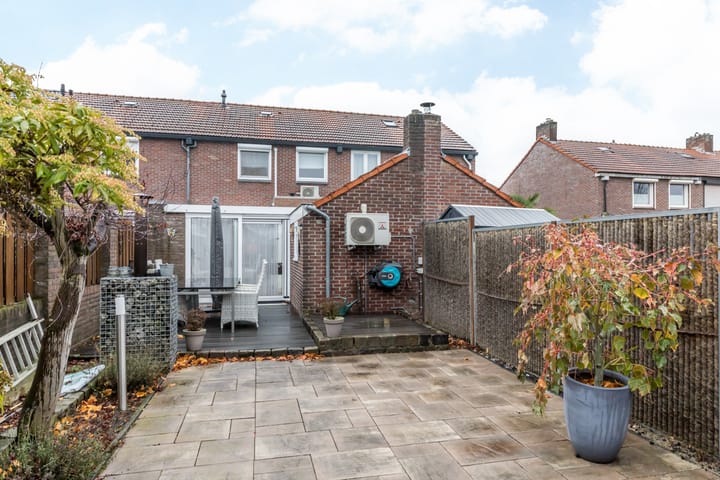 Foto 32 van Burg.Franssenstraat 22