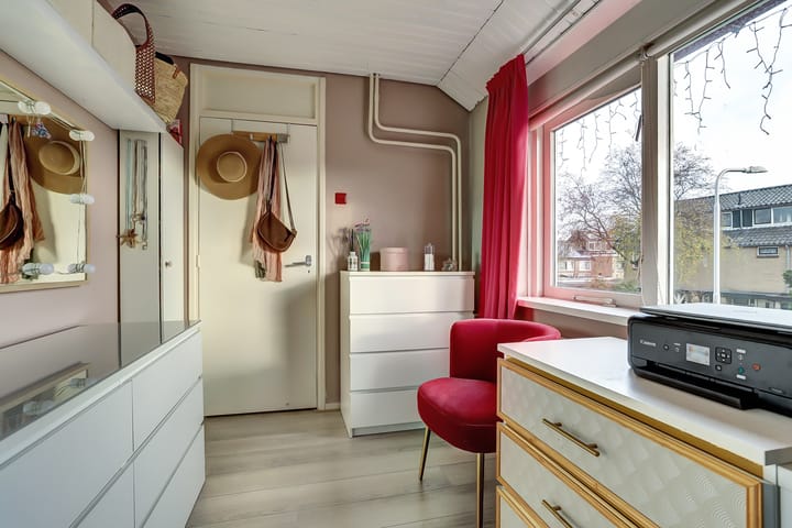 Photo 15 of Kuyperlaan 45