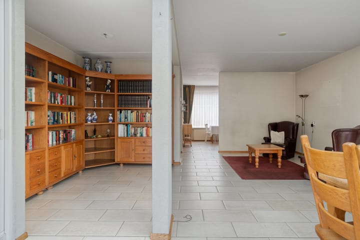 Photo 8 of Bilderdijklaan 32