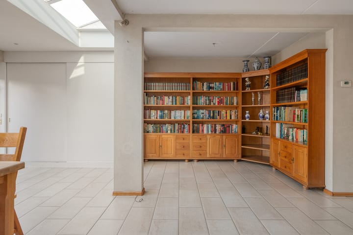 Photo 10 of Bilderdijklaan 32