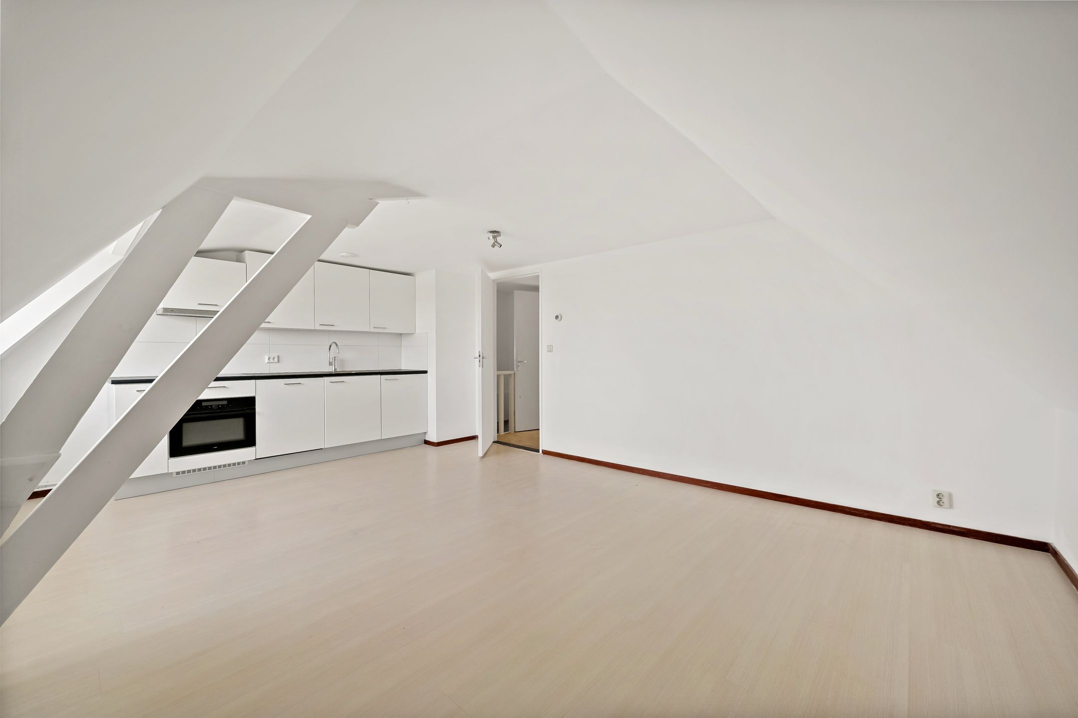 Foto 9 van Hondiusstraat 1-2