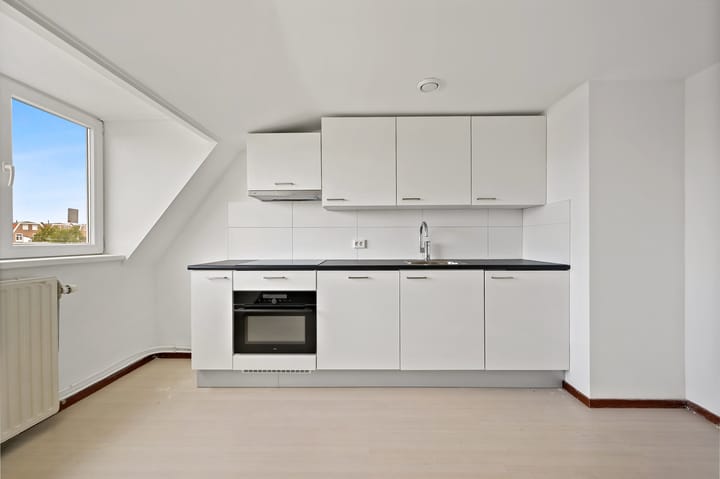 Photo 16 of Hondiusstraat 1-2