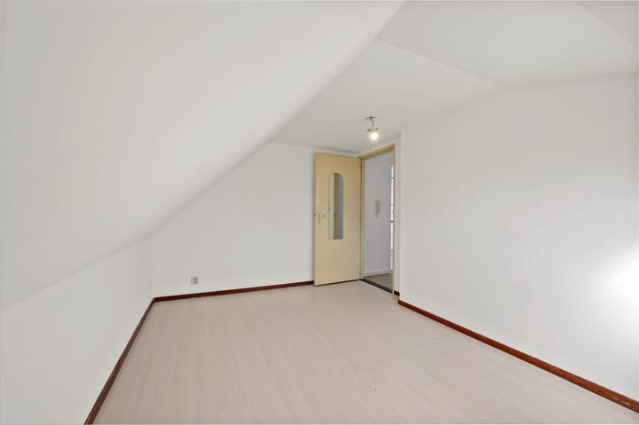 Photo 24 of Hondiusstraat 1-2