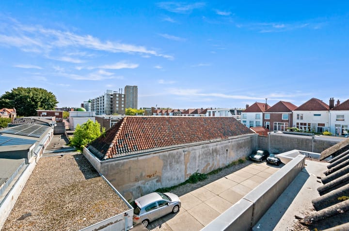 Photo 26 of Hondiusstraat 1-2