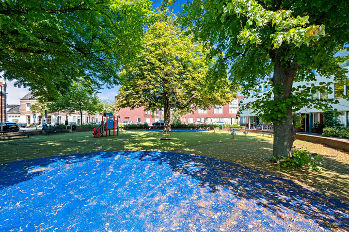 Photo 28 of Hondiusstraat 1-2