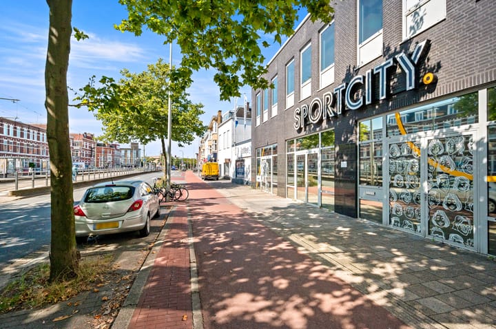 Photo 29 of Hondiusstraat 1-2