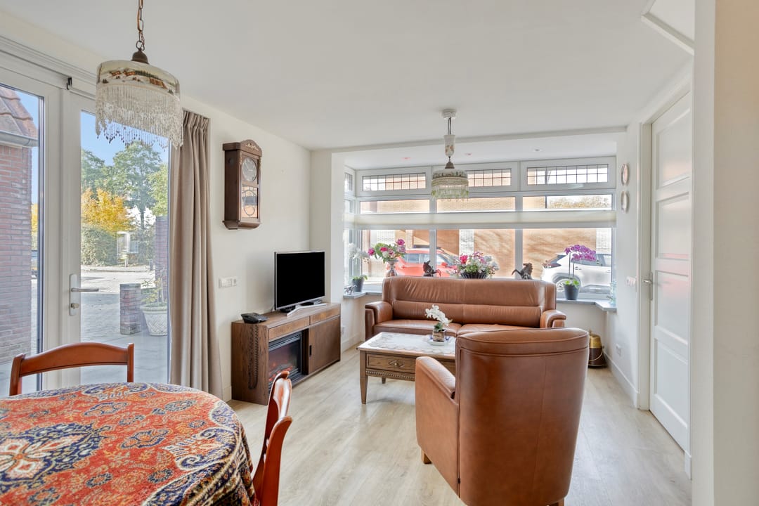 Photo 11 of Lindenstraat 2