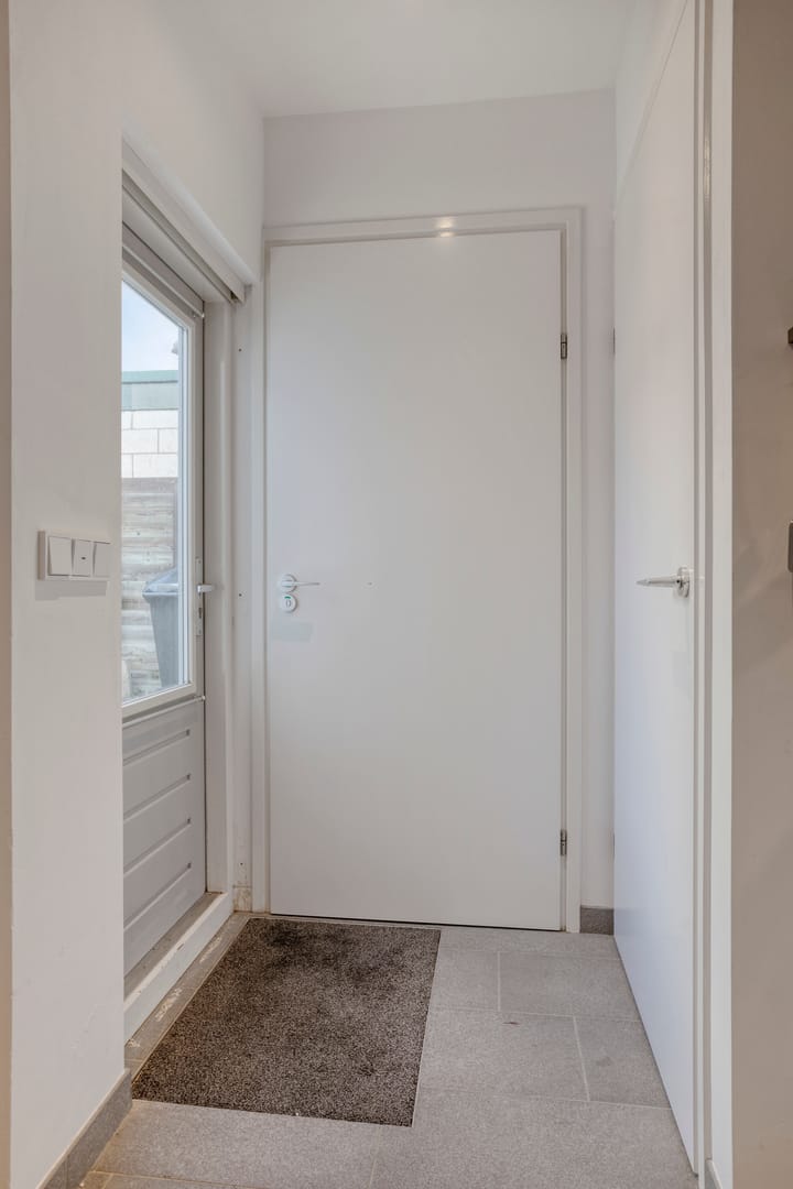 Photo 12 of Kanaalstraat 27