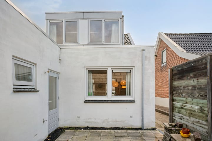 Photo 21 of Kanaalstraat 27