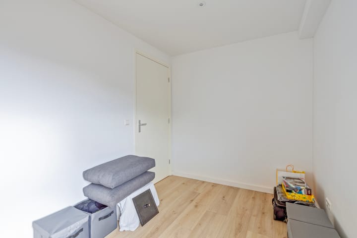 Photo 19 of Zuideinde 17-C