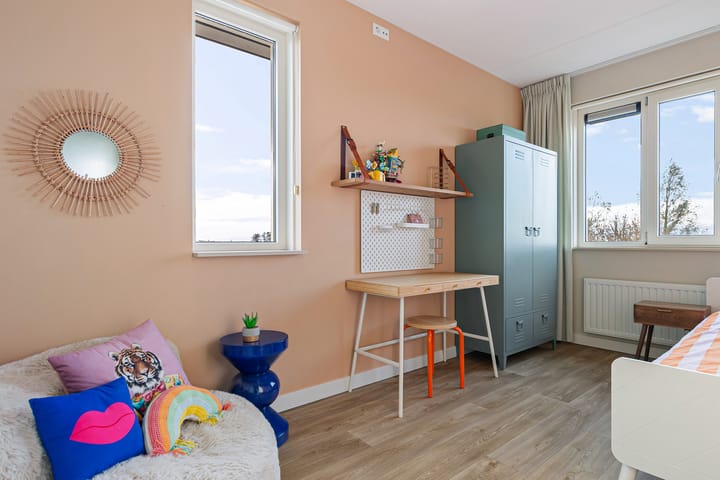 Photo 32 of Westeinde 65