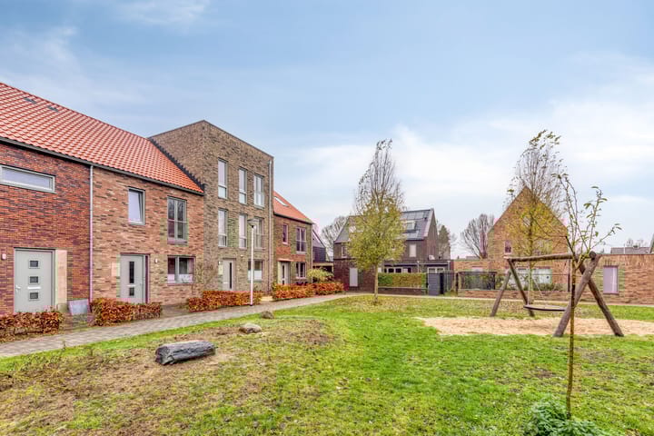 Photo 44 of Somapad 43