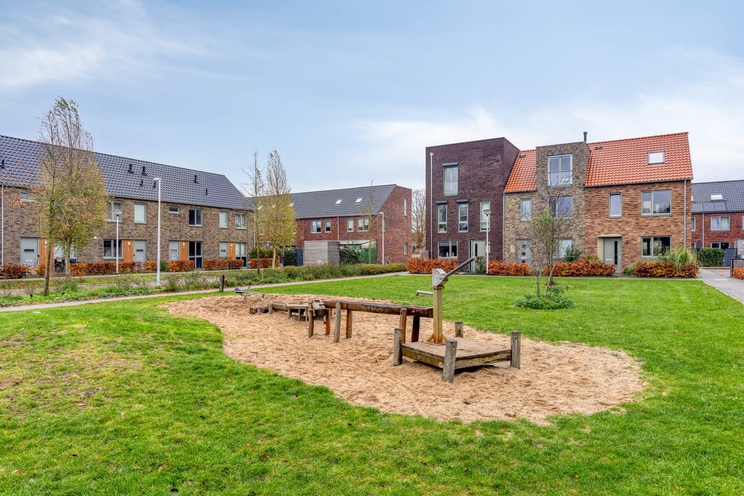 Photo 41 of Somapad 43