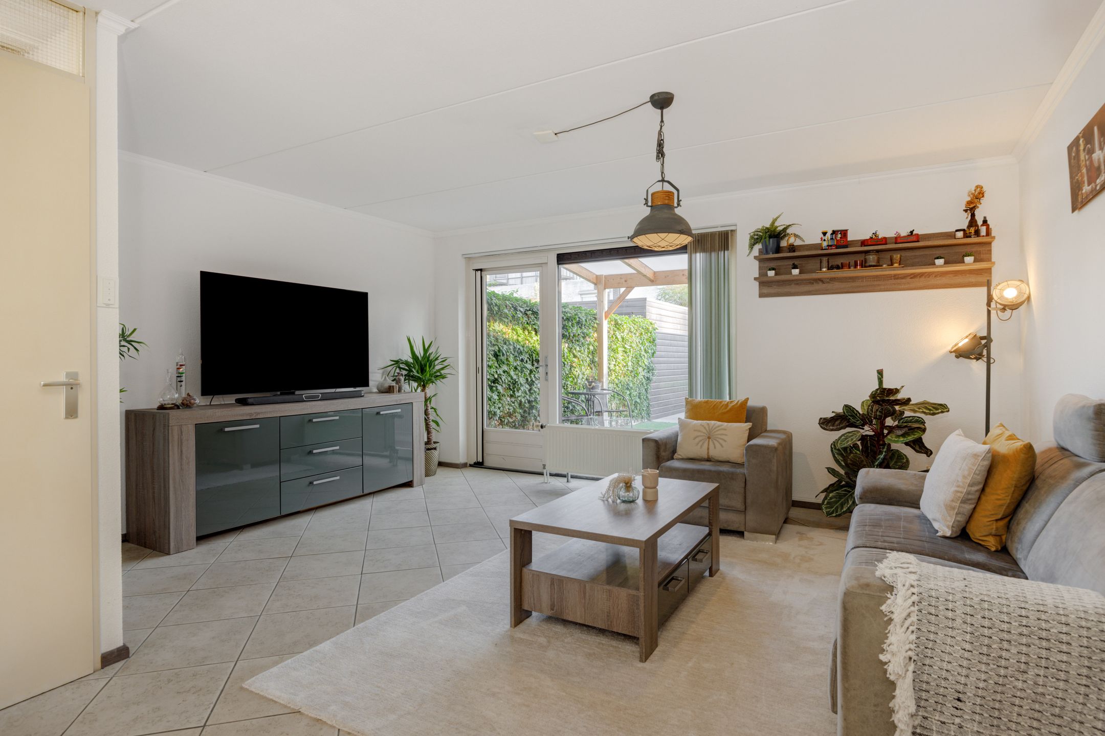 Foto 3 van Weegbree 55