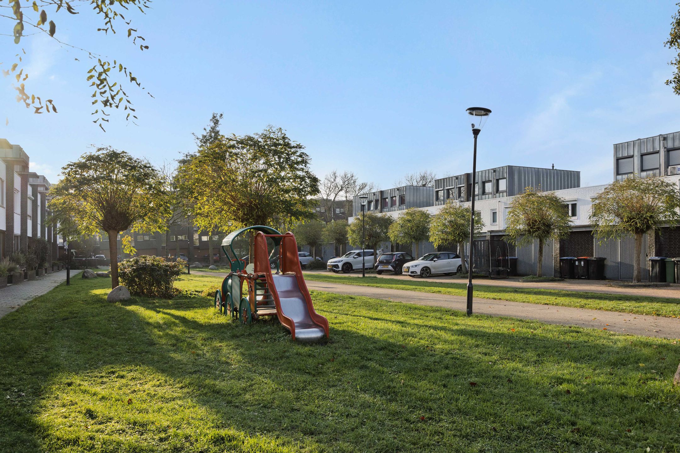 Foto 27 van Weegbree 55