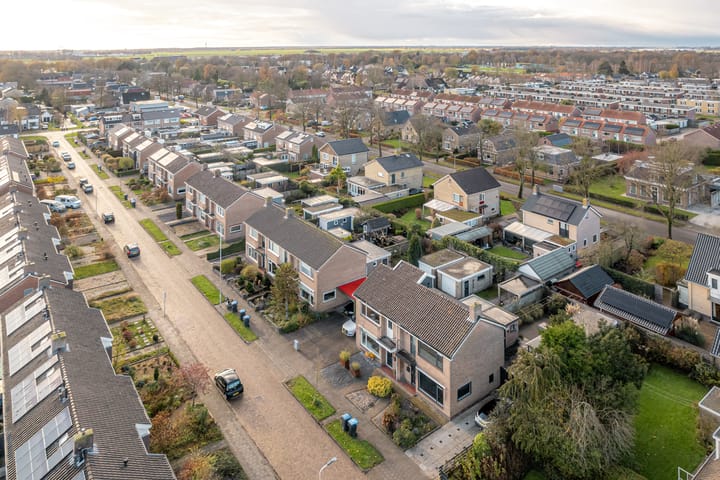 Photo 37 of Prinses Beatrixstraat 4