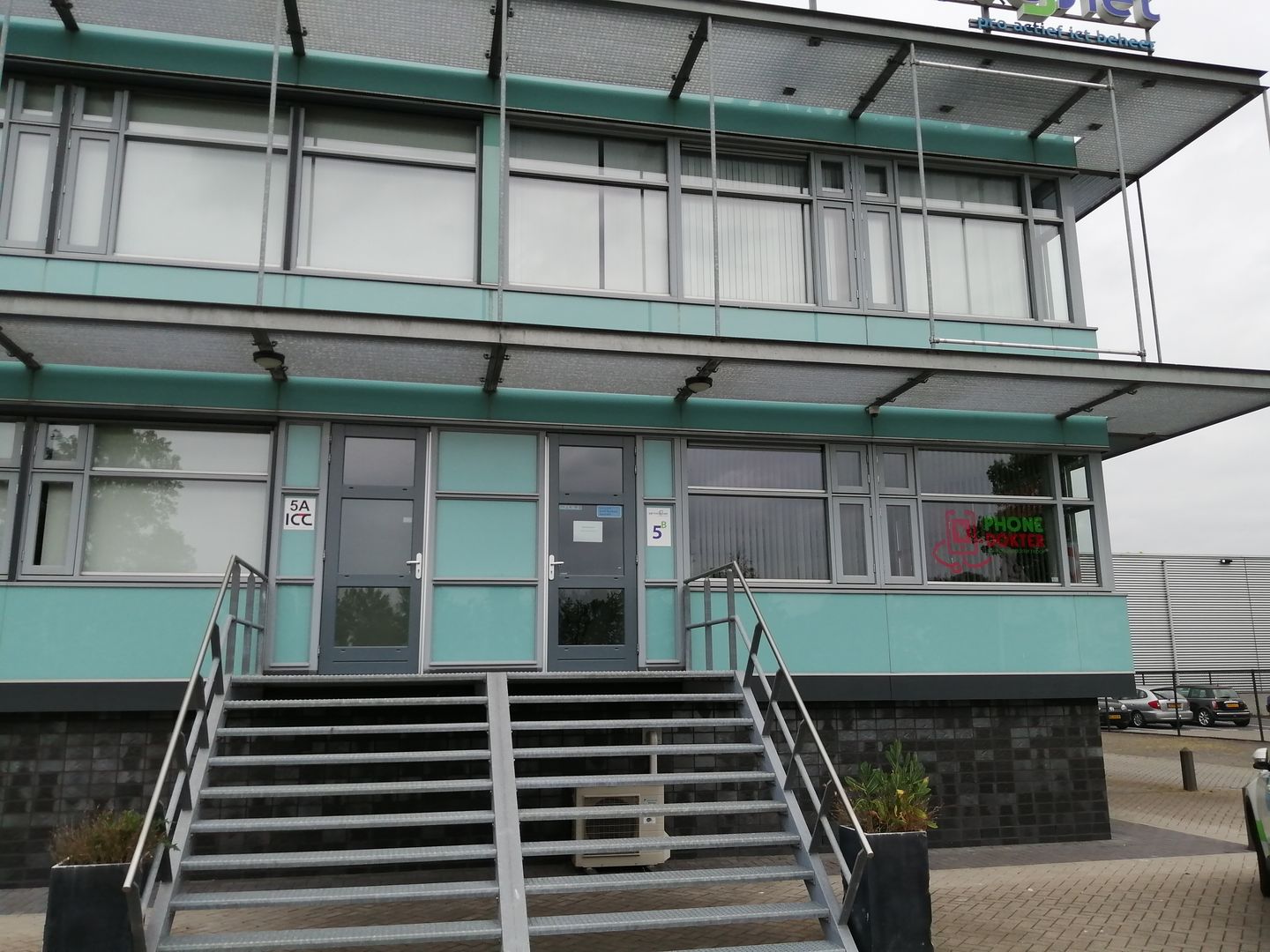 Bekijk foto 1 van Communicatielaan 5-b