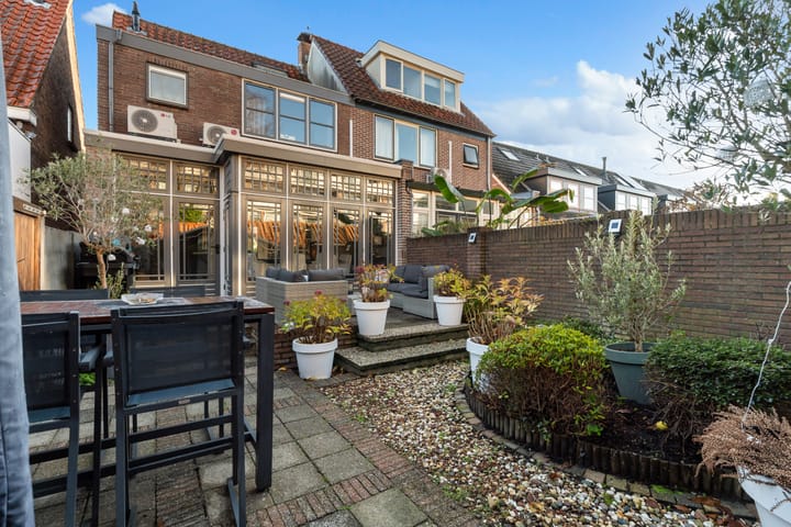 Photo 4 of Julianastraat 55