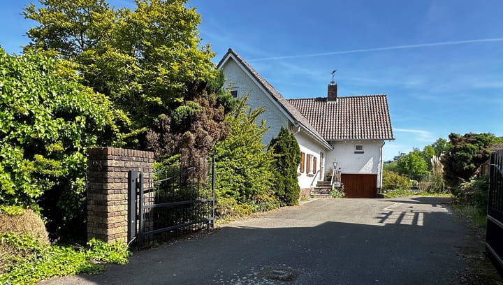 Photo 4 of Emmalaan 128