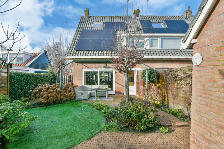 Photo 21 of Stationsweg 66