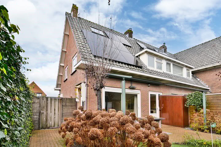 Photo 23 of Stationsweg 66