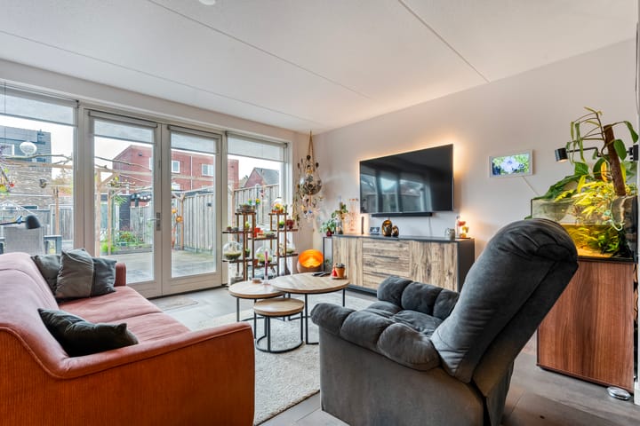 Photo 5 of Vincent van Goghstraat 42