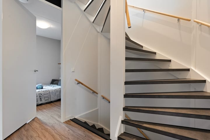 Photo 11 of Vincent van Goghstraat 42