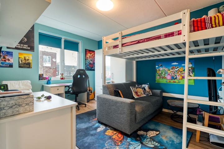 Photo 14 of Vincent van Goghstraat 42