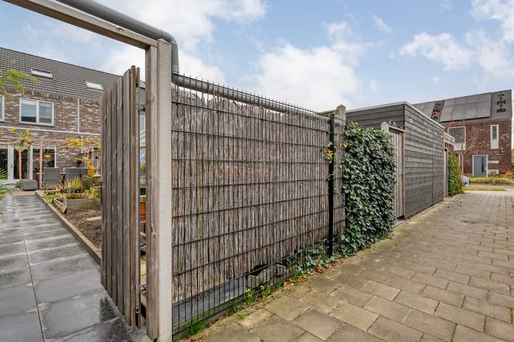 Photo 21 of Vincent van Goghstraat 42