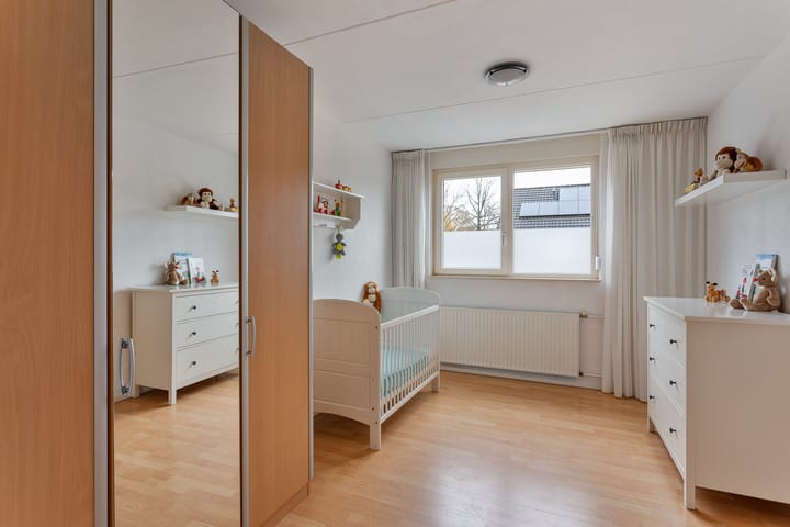 Photo 15 of Zwaluwstraat 52