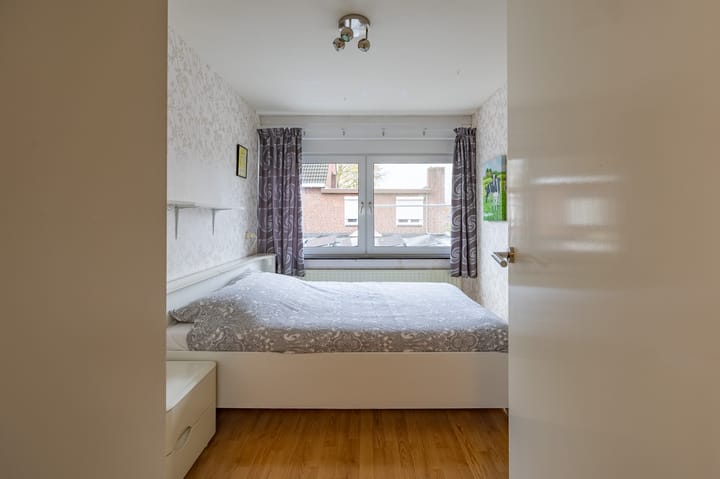 Photo 22 of Tiendstraat 29