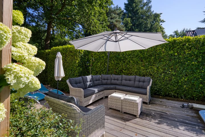 Photo 5 of Burg. Roosmale Nepveulaan 15