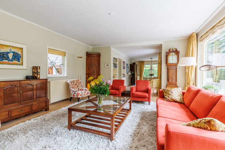 Photo 7 of Burg. Roosmale Nepveulaan 15