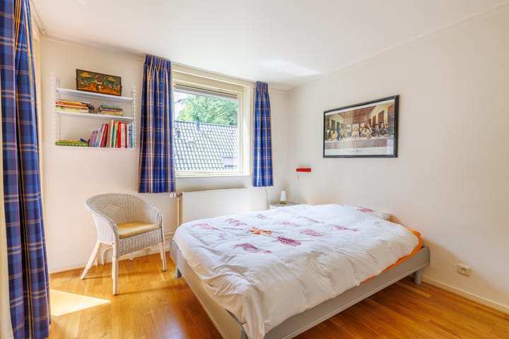 Photo 24 of Burg. Roosmale Nepveulaan 15