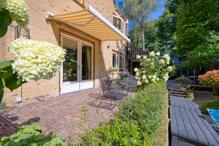 Photo 29 of Burg. Roosmale Nepveulaan 15