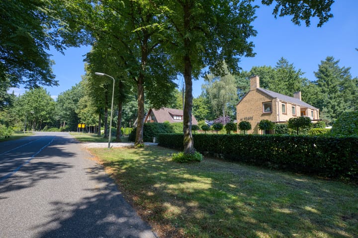 Photo 41 of Burg. Roosmale Nepveulaan 15