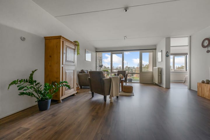 Photo 3 of Lijmkoker 51