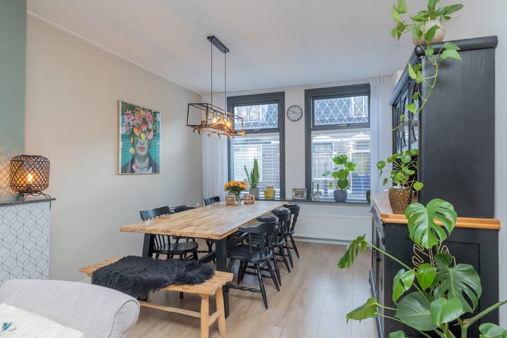 Photo 8 of van der Veldstraat 5