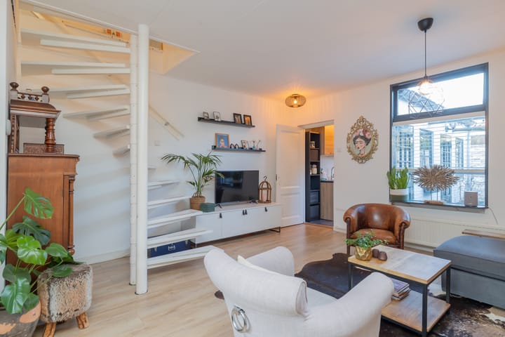 Photo 12 of van der Veldstraat 5