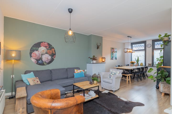 Photo 14 of van der Veldstraat 5