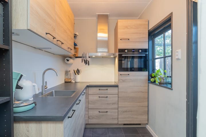 Photo 16 of van der Veldstraat 5