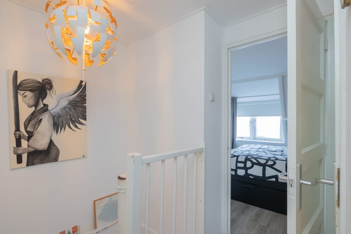 Photo 27 of van der Veldstraat 5