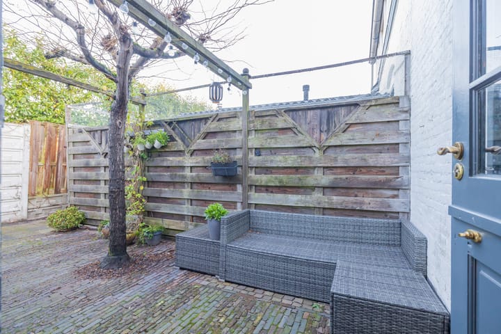 Photo 31 of van der Veldstraat 5