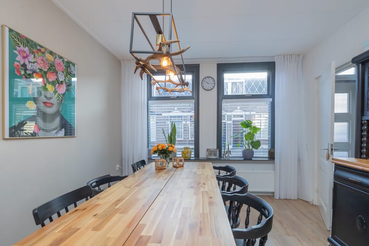 Photo 9 of van der Veldstraat 5