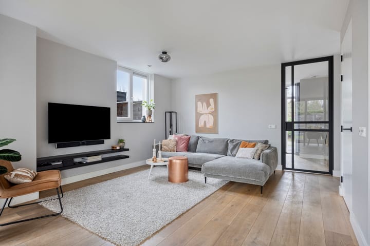 Photo 9 of Vossehol 24-A