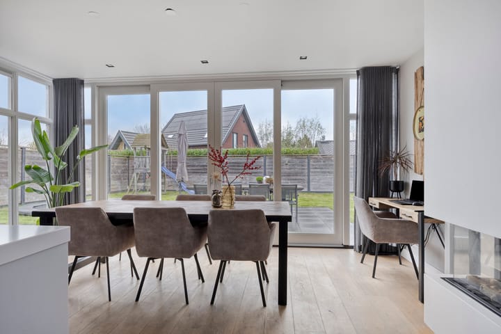 Photo 12 of Vossehol 24-A