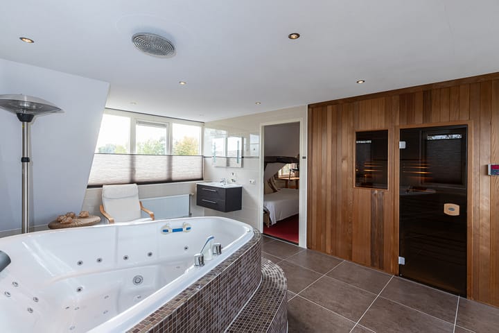 Photo 3 of Neerpolderseweg 30