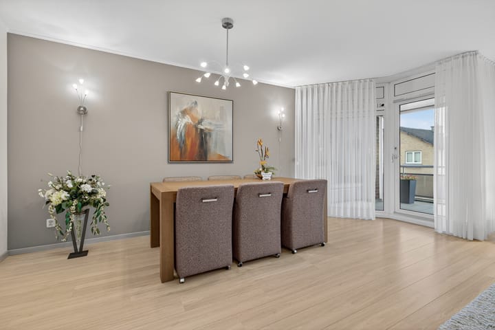 Foto 12 van Hogeweg 93