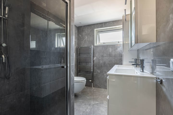 Photo 21 of Hollands Diepstraat 63