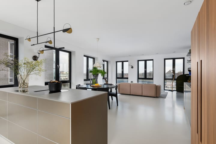 Photo 14 of Kratonkade 568